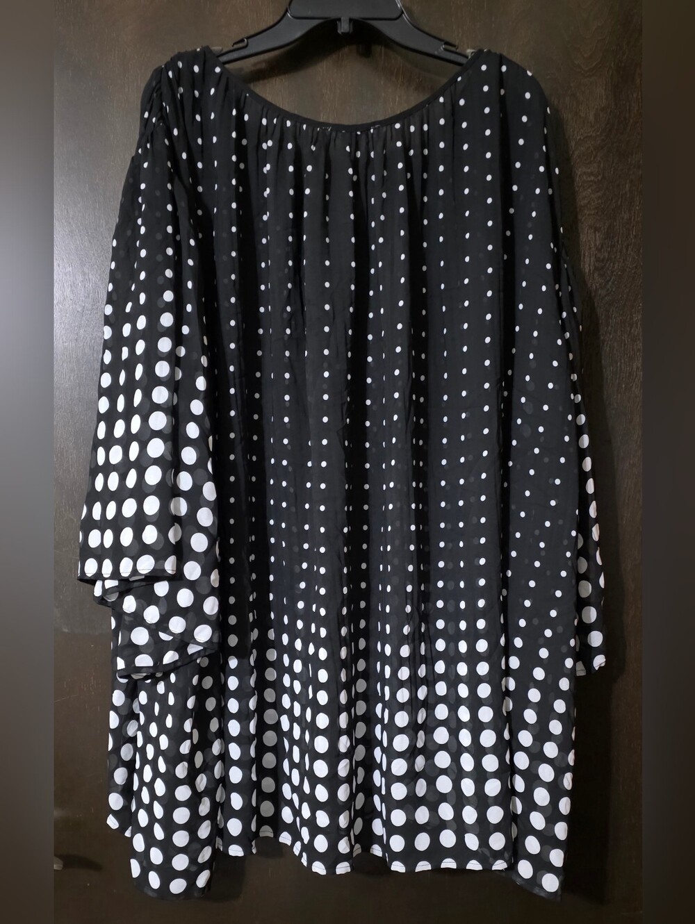 Woman Within Black White Polka Dot Studded V-Neck Pleated Bell Sleeves Size 4X - Picture 4 of 9